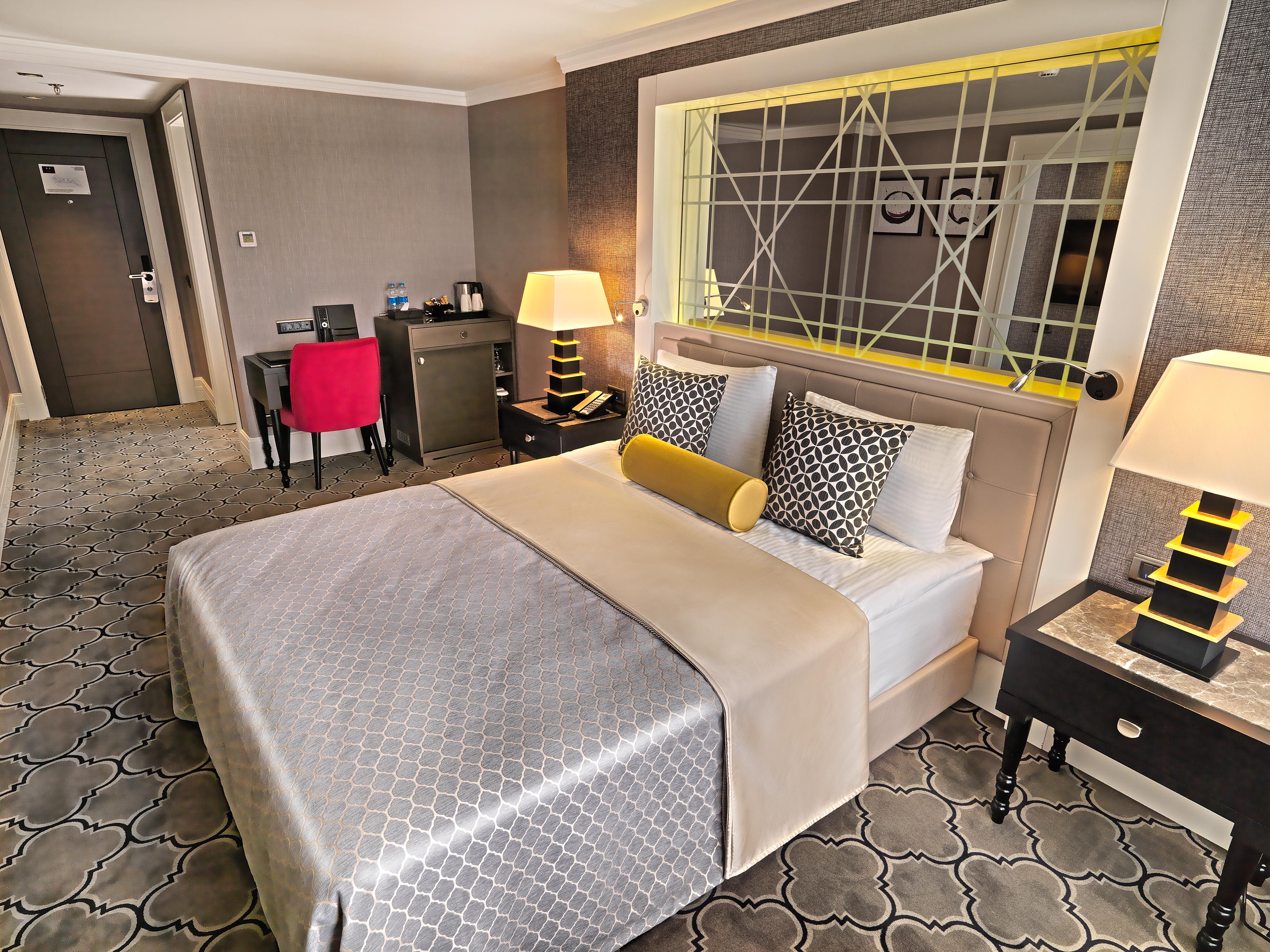Mercure Istanbul Bomonti Exterior photo A room at the hotel
