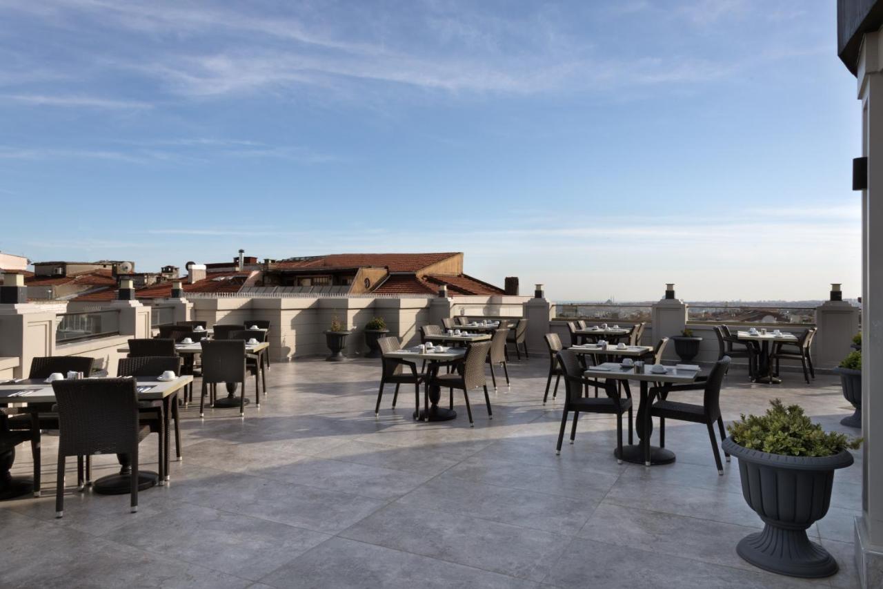 Mercure Istanbul Bomonti Exterior photo Rooftop terrace
