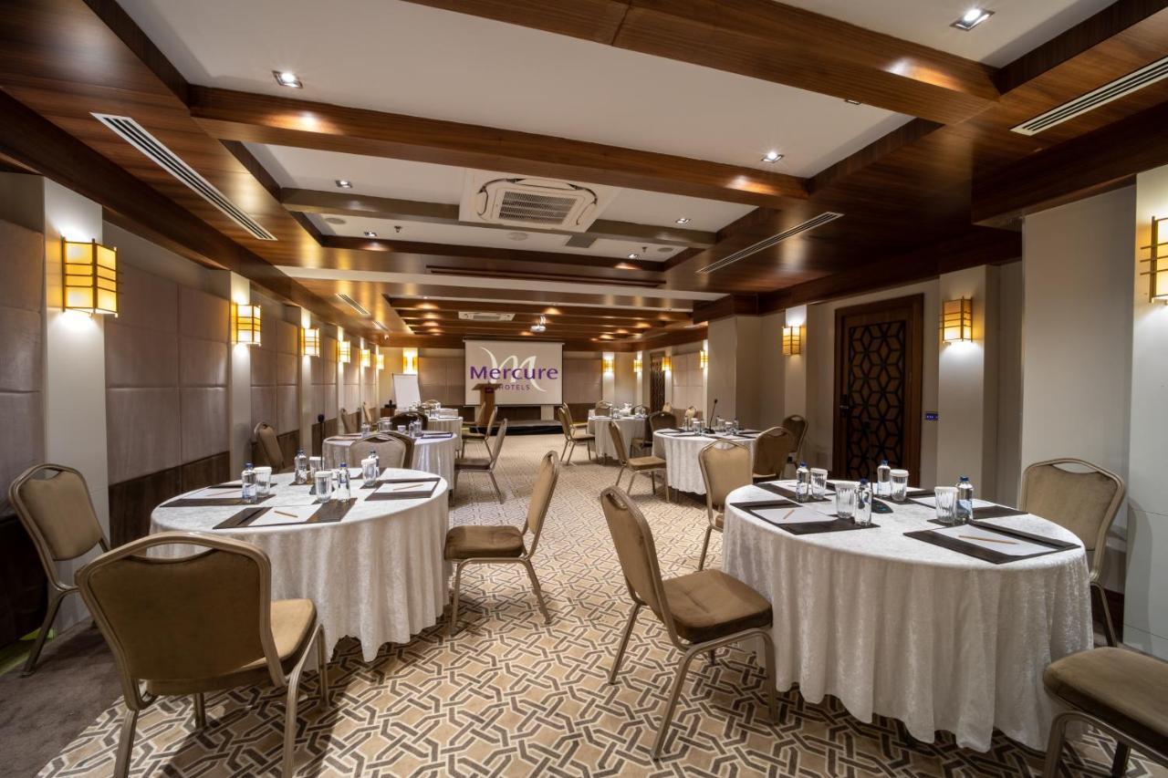 Mercure Istanbul Bomonti Exterior photo Meeting room