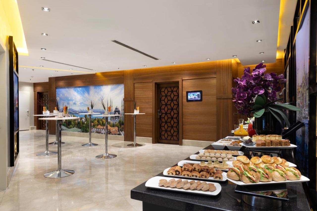 Mercure Istanbul Bomonti Exterior photo The lounge at Istanbul Atatürk Airport