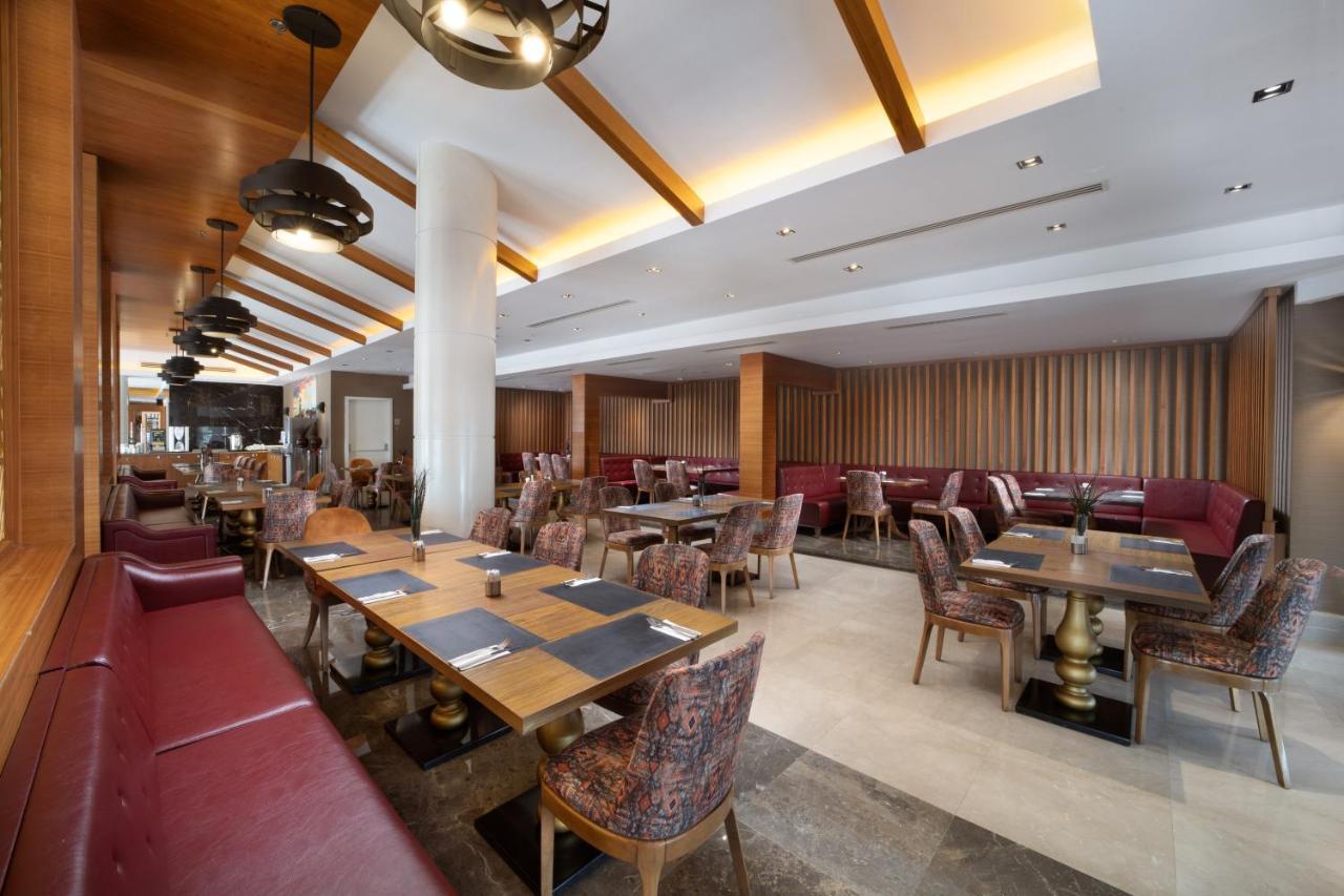 Mercure Istanbul Bomonti Exterior photo The restaurant