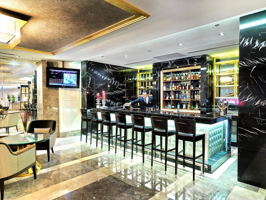 Mercure Istanbul Bomonti Exterior photo The bar at the lobby